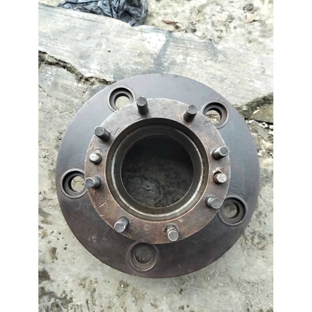 Jual nap roda belakang wheel hub Dyna Dutro HT 130 HT125 Ori | Shopee ...