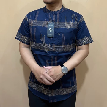 Kemeja KH Lengan Pendek Pria Dewasa Motif Grafis Slimfit Kerah Sanghai