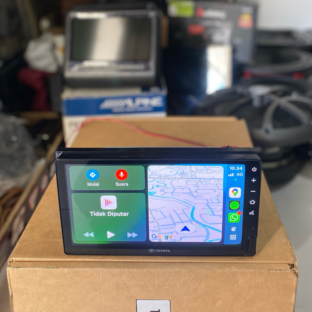 Jual Head Unit Innova zenix G Hybrid wireless apple carplay dan ...