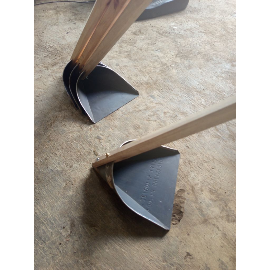 Jual Cadong Contong Gagang Kayu/ Cikrak Pasir/ Garuk Pasir/ Alat Proyek ...