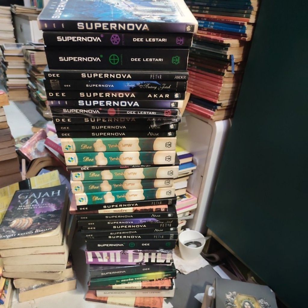 Jual Novel Karya Dee Lestari Bisa Pilih Judul / supernova-rapijali ...
