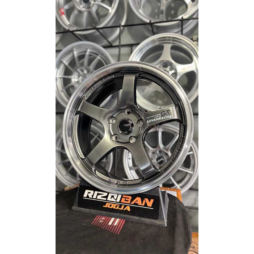 Jual velg advan gt r17 hyper black pcd 5x114 kondisi baru | Shopee ...