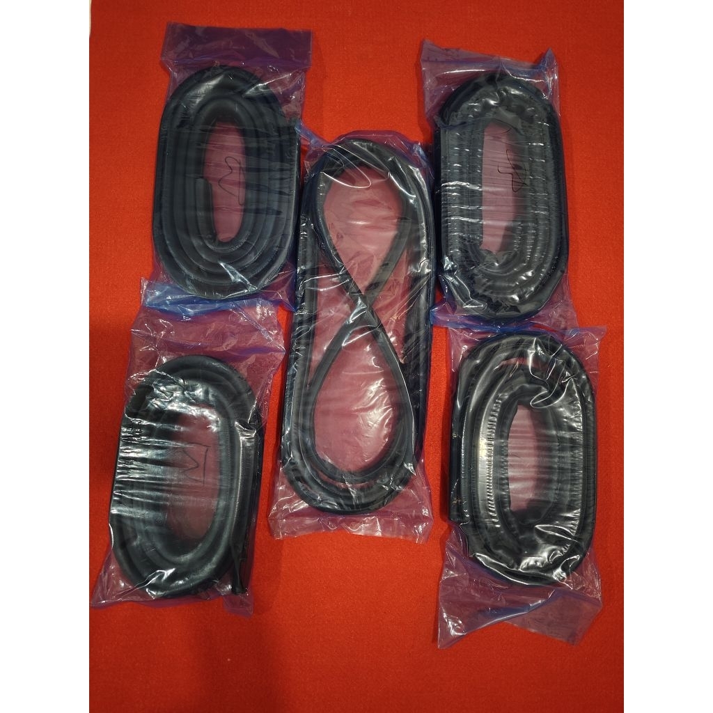 karet balon peredam body pintu mobil panther full set 5pc 4 balon 1 bagasi