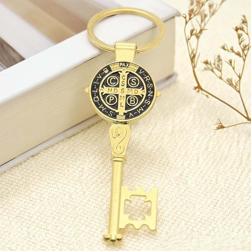 Gantungan Kunci Medali Benediktus Untuk Perlindungan dan Berkat