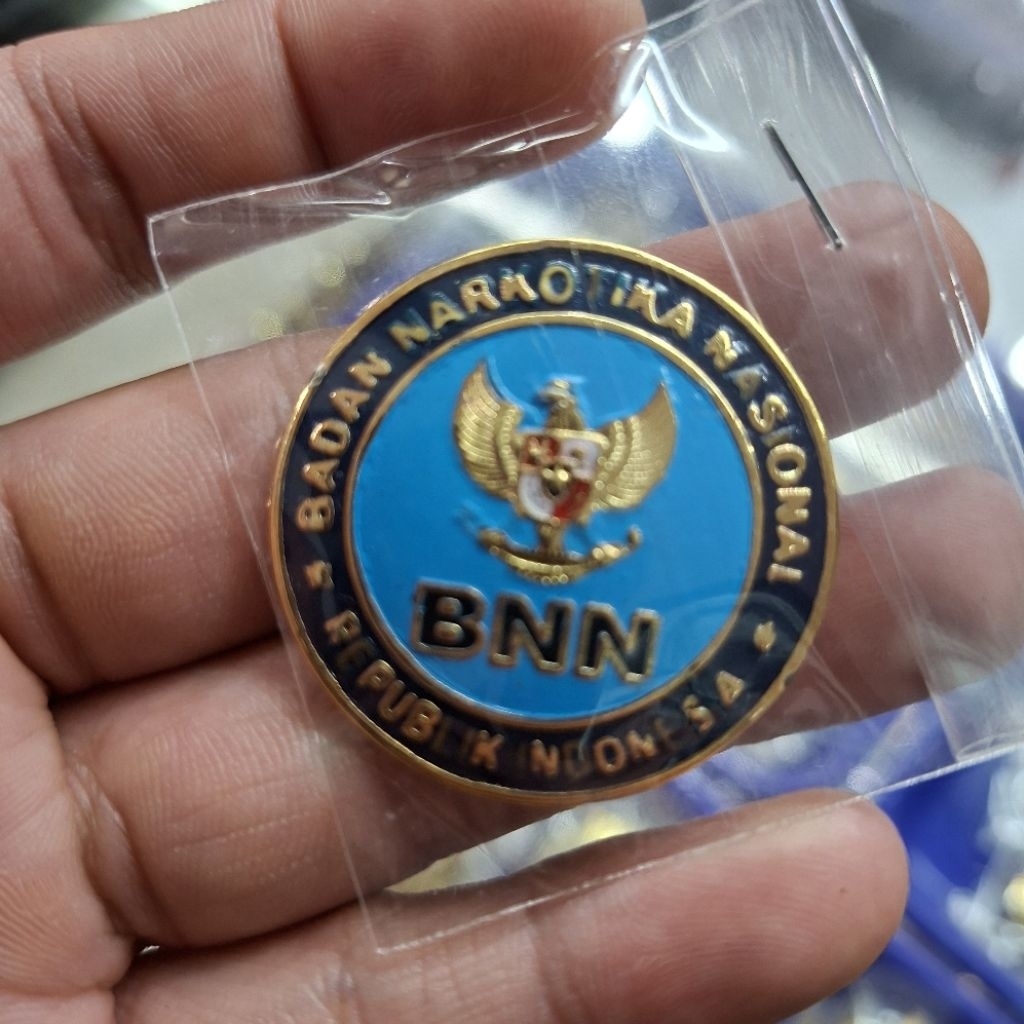 Jual [ PREMIUM ]pin BNN magnet ( BADAN NARKOTIKA NASIONAL ), pin bros ...