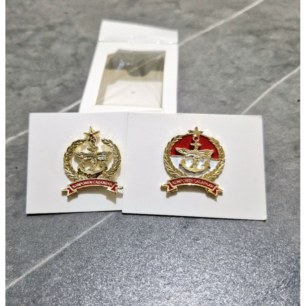 Jual pin komcad / emblem komponen cadangan kecil 3cm | Shopee Indonesia