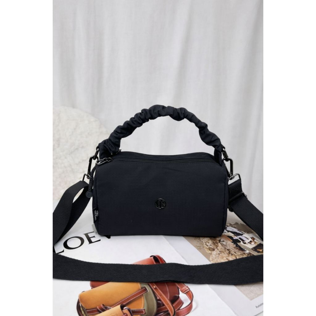 Jual Tas selempang wanita model sling bag terbaru 2in1 waterproof model  0615-sf | Shopee Indonesia
