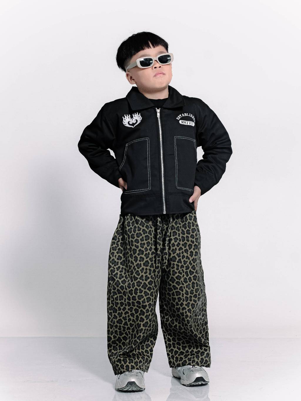 Jual Rough Racoon Work Jacket Boxy Black Flamingo Twill Oversized Anak ...