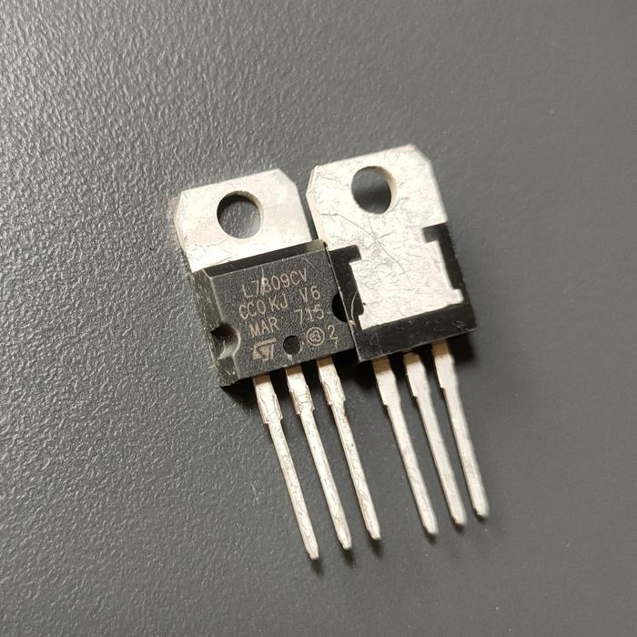 Jual L7809 LM7809 L7809CV VOLTAGE REGULATOR L7809 L 7809 DIP | Shopee ...