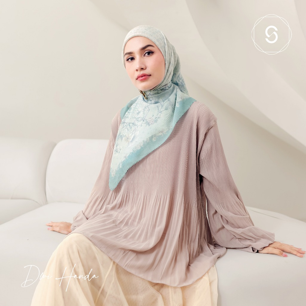 Seradia Hijab Segi Empat Motif Kasihé Collection Seradia X Dwi Handa