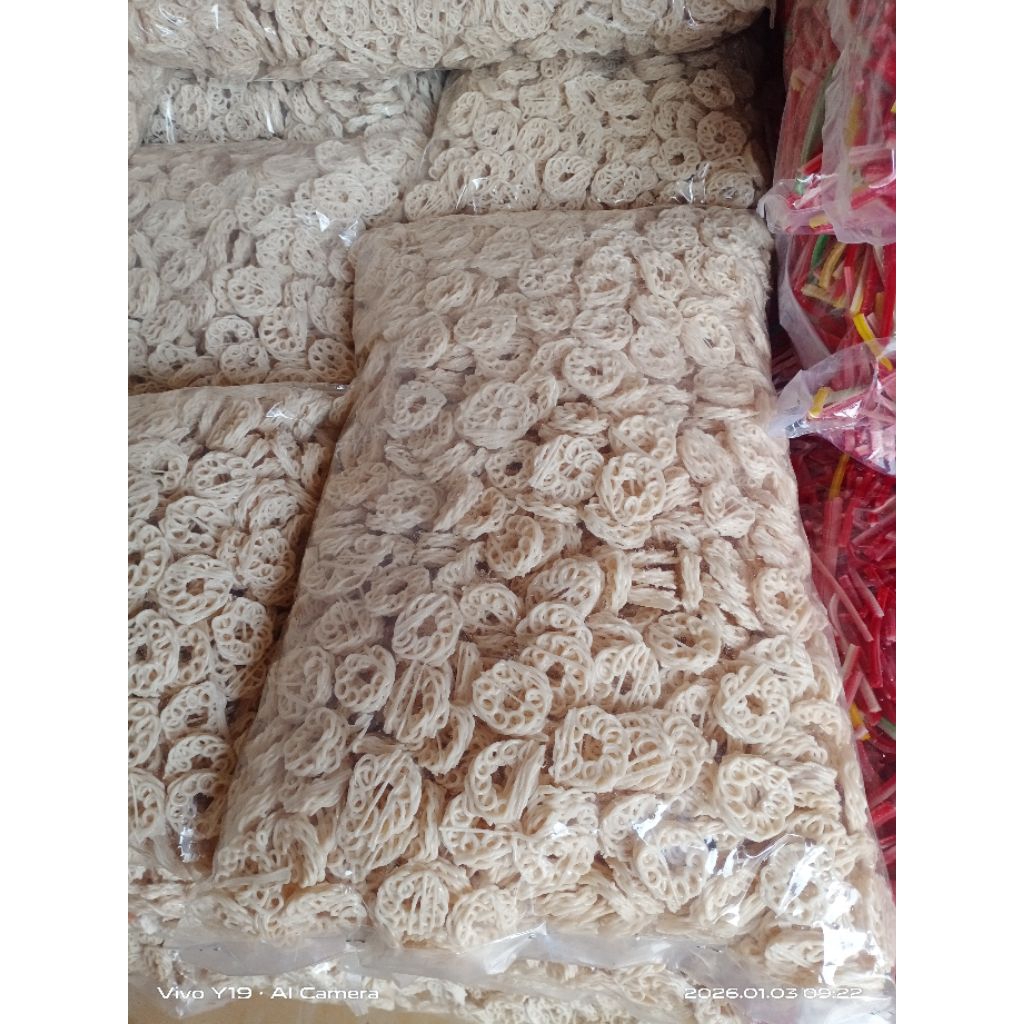 Jual 1 bal krupuk rafael/krupuk mawar mentah isi 5kg/krupuk viral ...