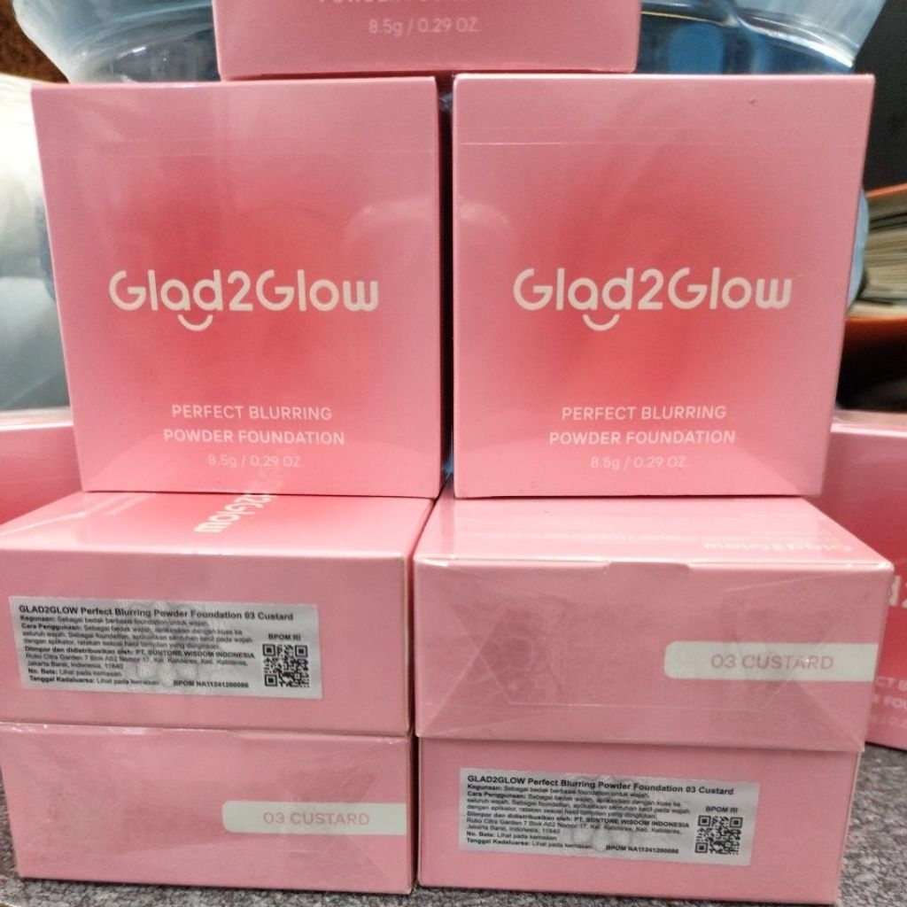 Jual GLAD2GLOW Perfect Blurring Powder Foundation CUSTARD 03 - Coverage ...