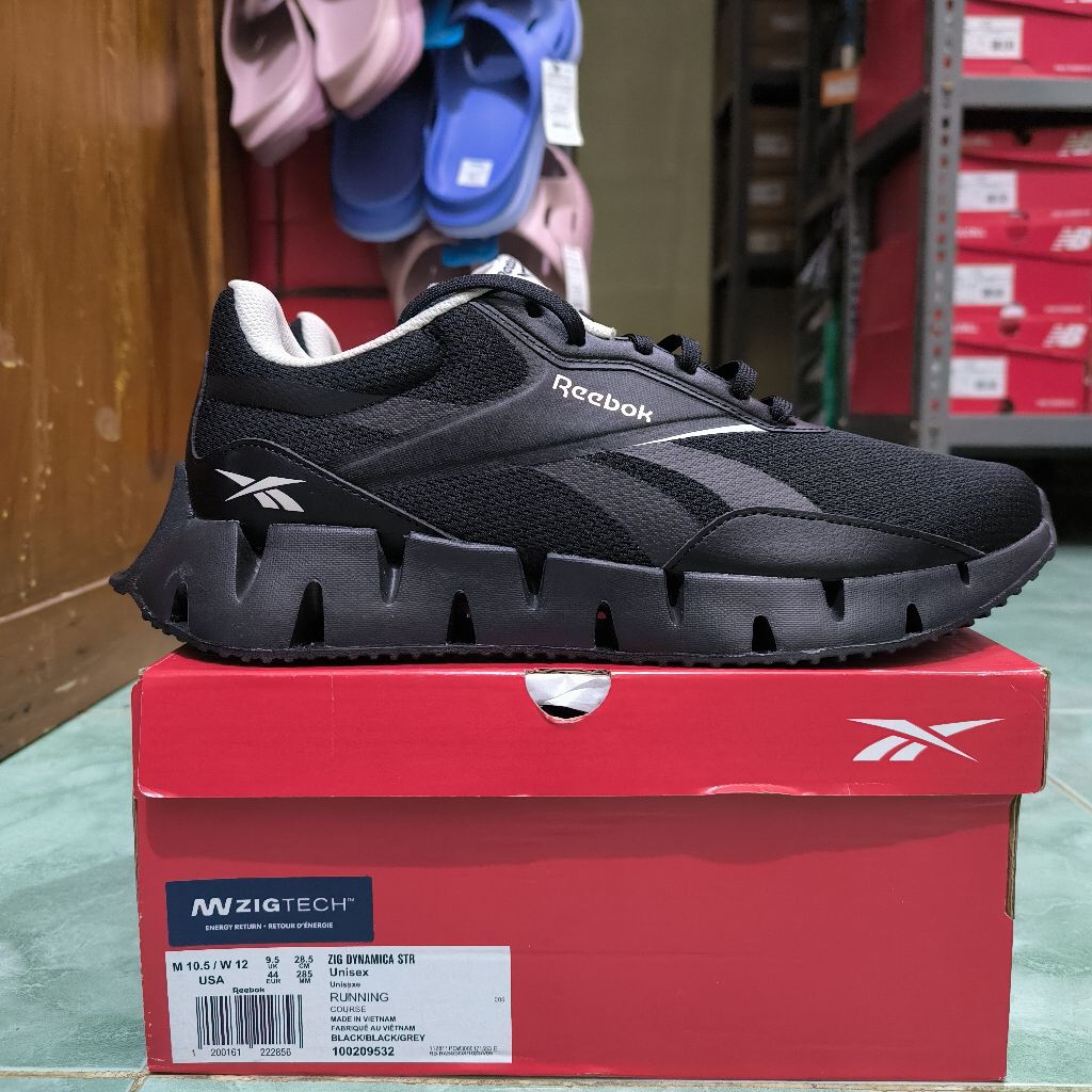 Jual Sepatu hitam pria Reebok zig dynamica str Black black | Shopee ...