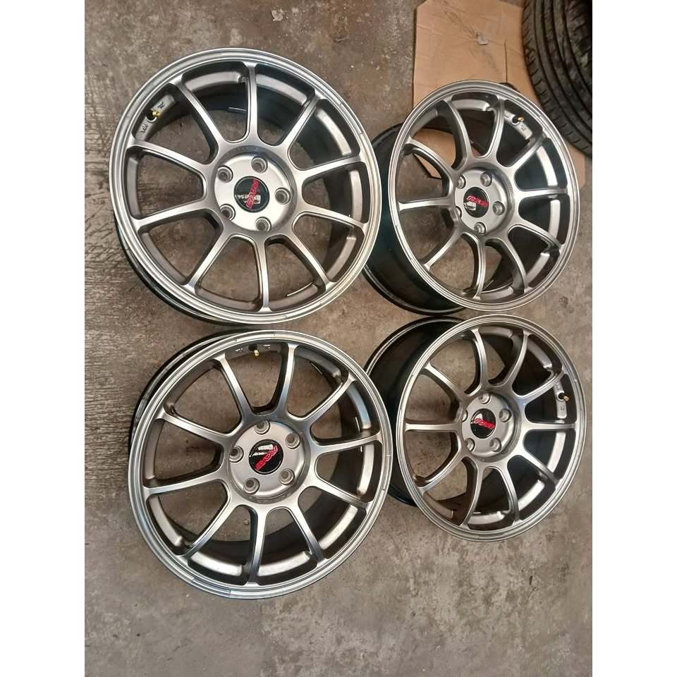 Jual Velg bekas rays ring17 pcd 5x114 cocok buat hrv innova camry brv ...