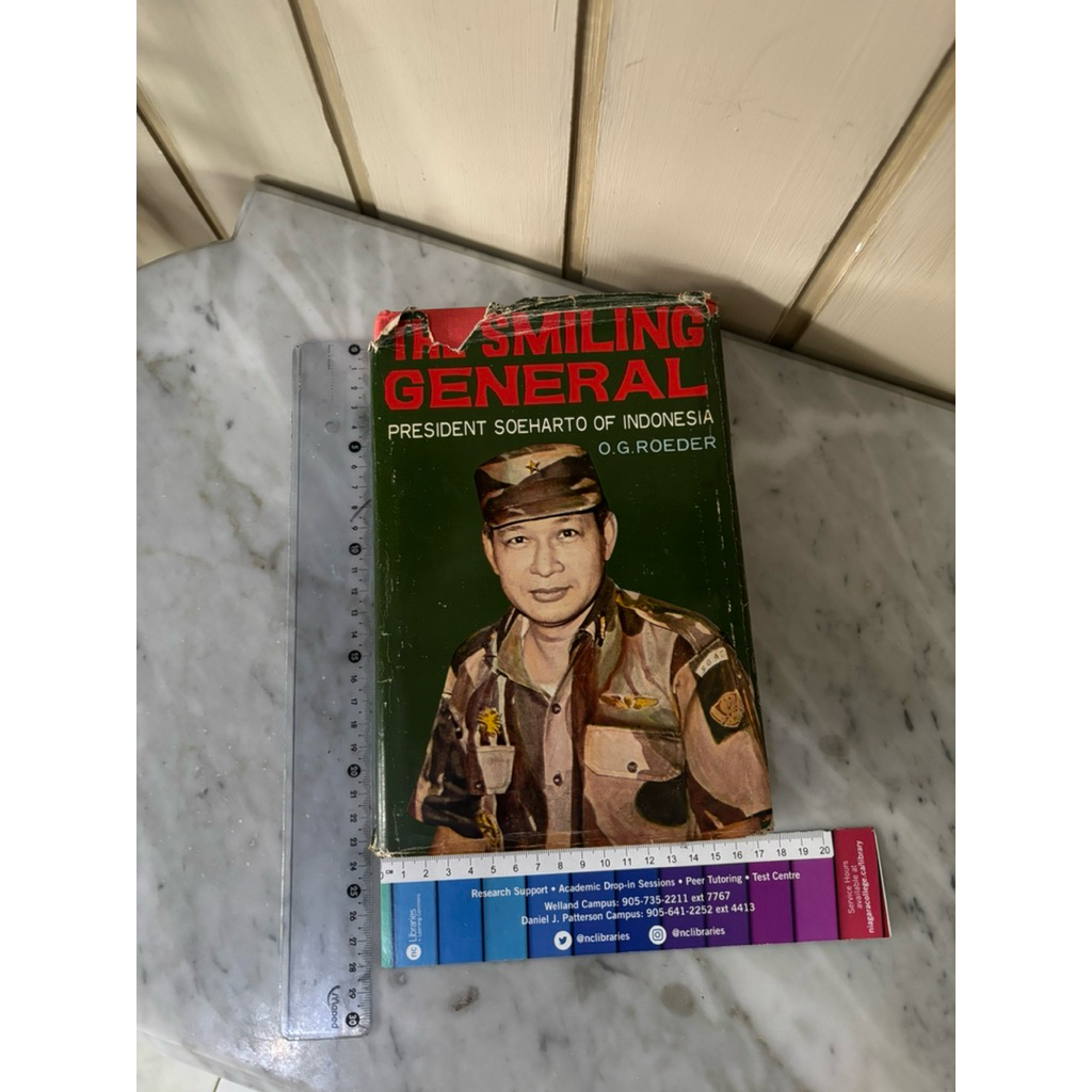 Jual Buku Biografi Soeharto. “The Smiling General: President Soeharto ...