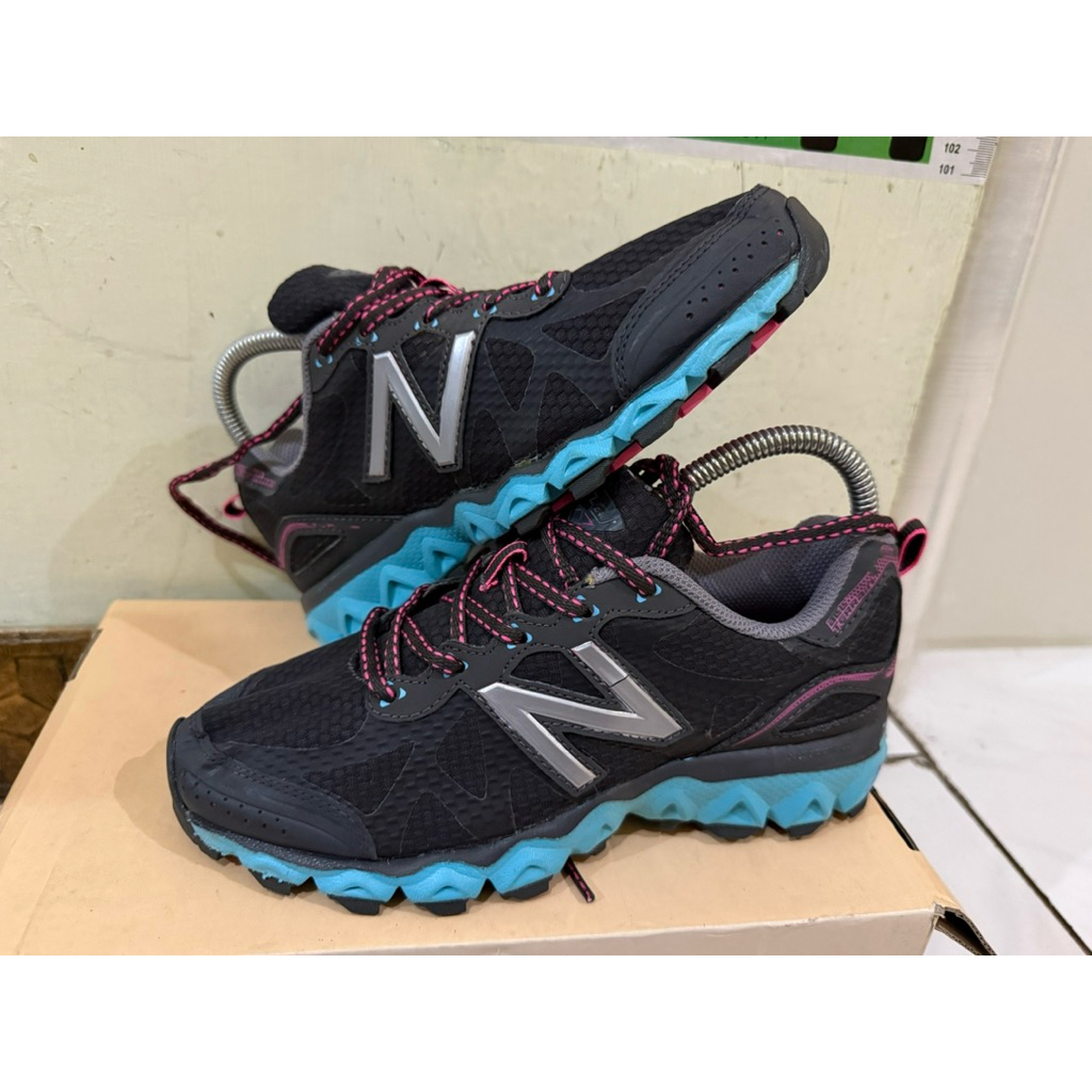 Jual New Balance MT710 train running | Shopee Indonesia