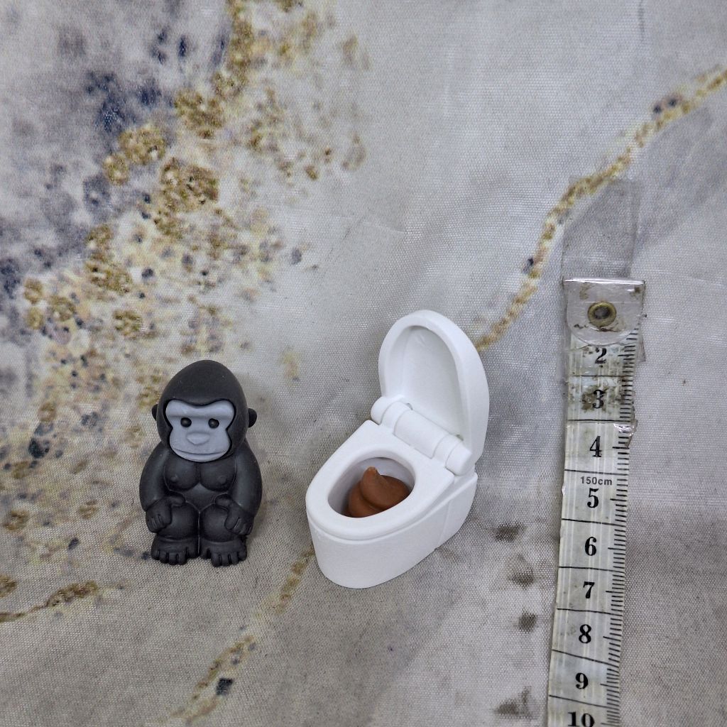 Jual Miniatur Toilet Poop Poo Gorilla Kloset Duduk Rubber Daiso Japan 3 ...