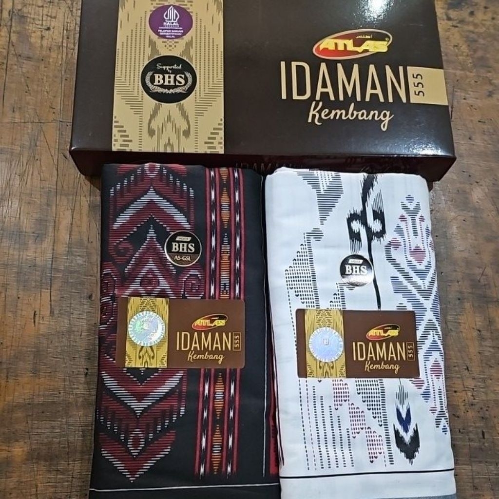Sarung atlas idaman Harmoni/Kembang KHUSUS HITAM DAN PUTIH