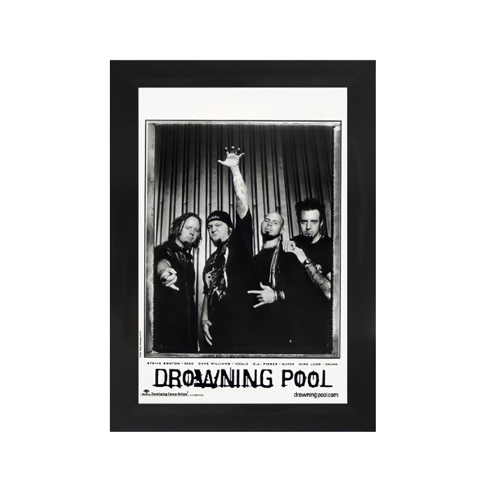 Jual BINGKAI MINIMALIS & Poster Drowning Pool 8RS 20cm x 30 cm Bahan ...