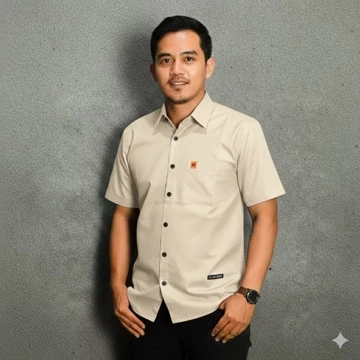 Blackmeet Kemeja Polos Pria Lengan Pendek Katun Premiun Adem Nyaman