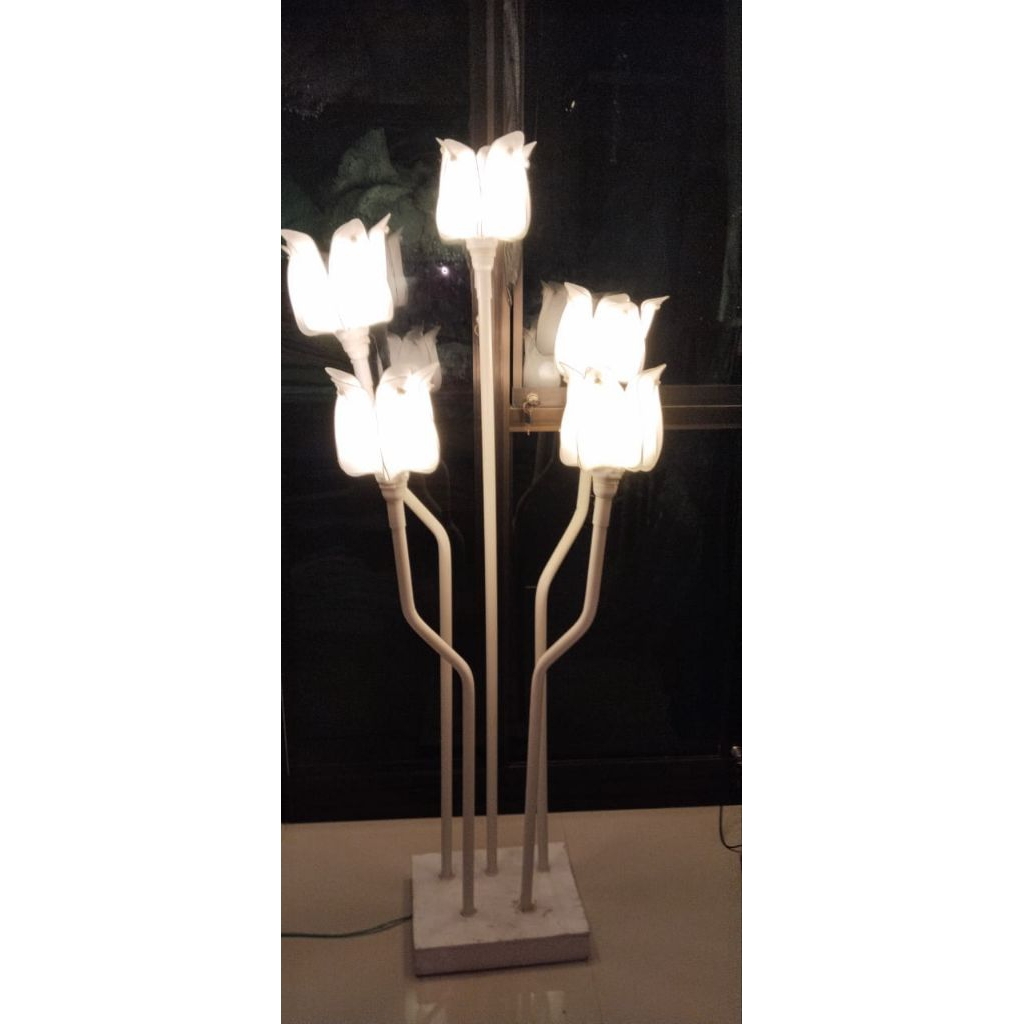 satu set lampu standing dekorasi bunga tulip/lampu dekorasi