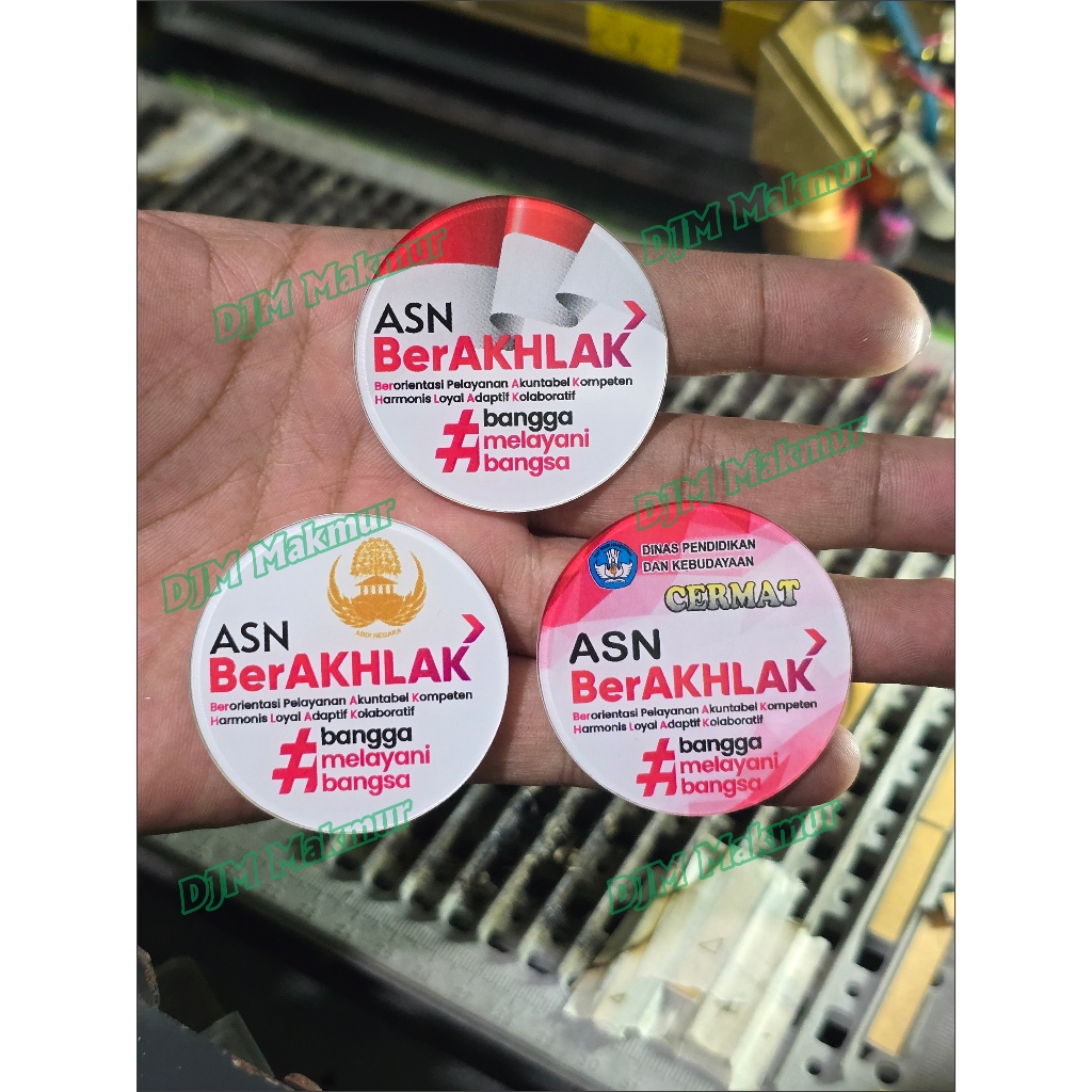 Jual pin ASN BerAKHLAK akrilik | Shopee Indonesia
