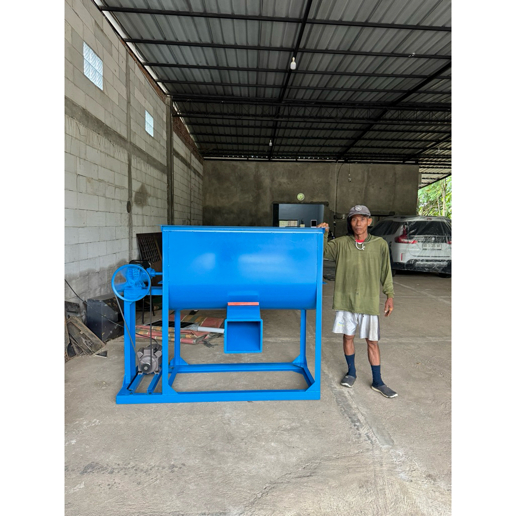 Jual Mesin Mixer Pakan Ternak 200 Kg | Mesin Pengaduk Pakan Sapi ...