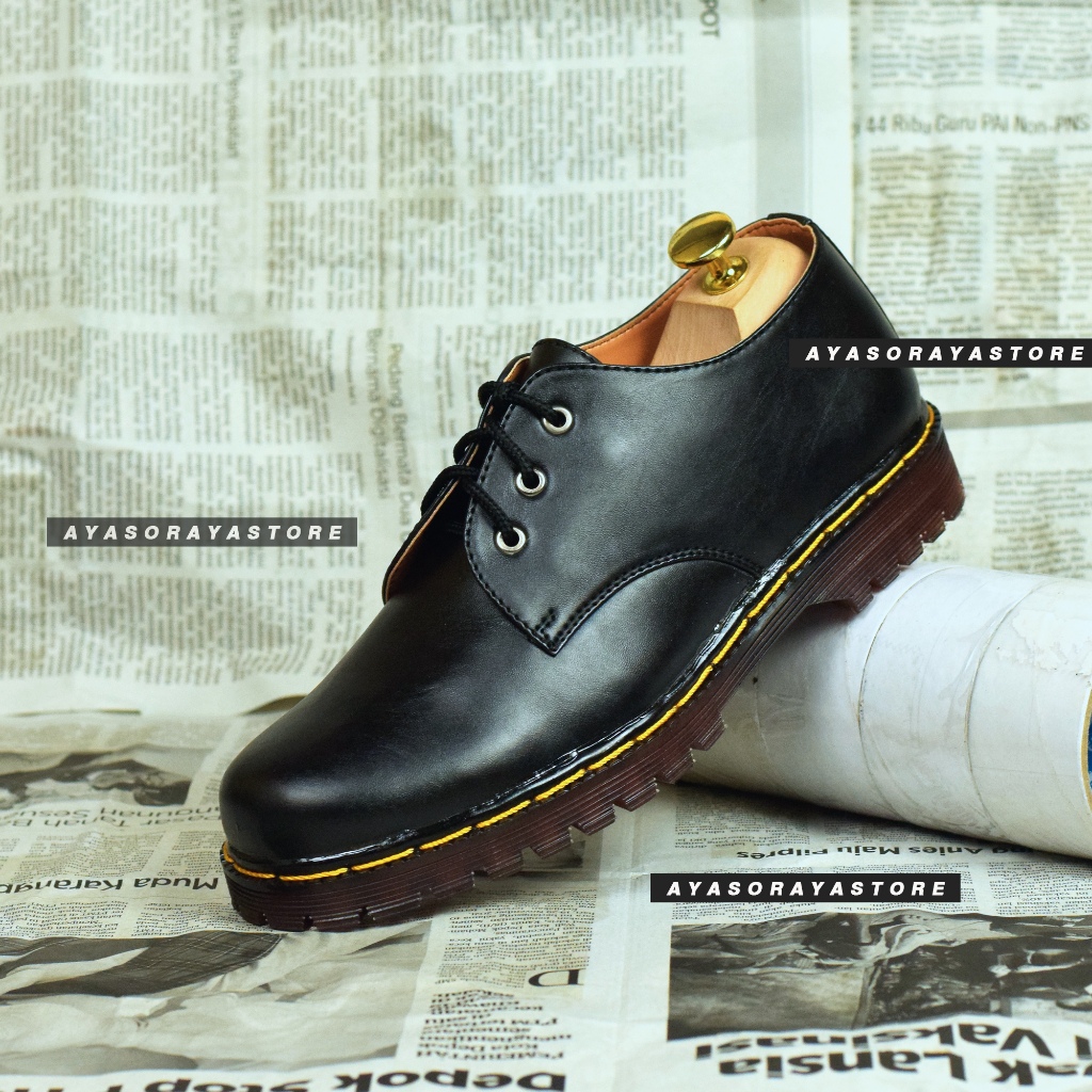 Jual SEPATU Low Boots Model Docmart 1461 Smooth Dr Martens 3 hole ...