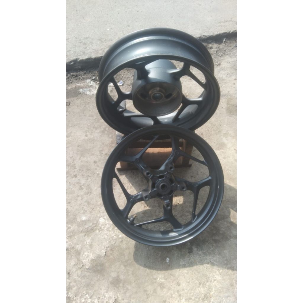 Jual velg pcx 160 cbs tahun 2021 sampai 2026 original sepasang kiri dan ...
