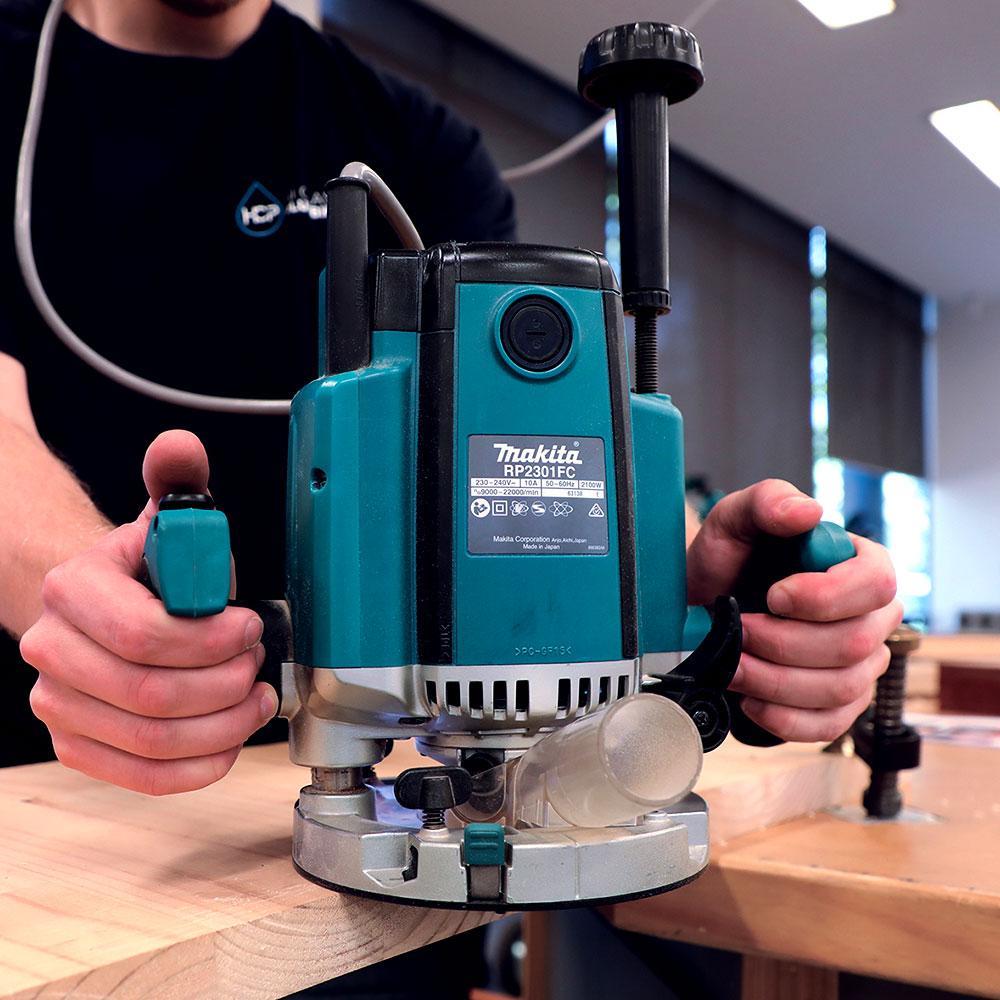 Jual Makita M3600B Mesin Profil Kayu / Carpenter Router Machine ...