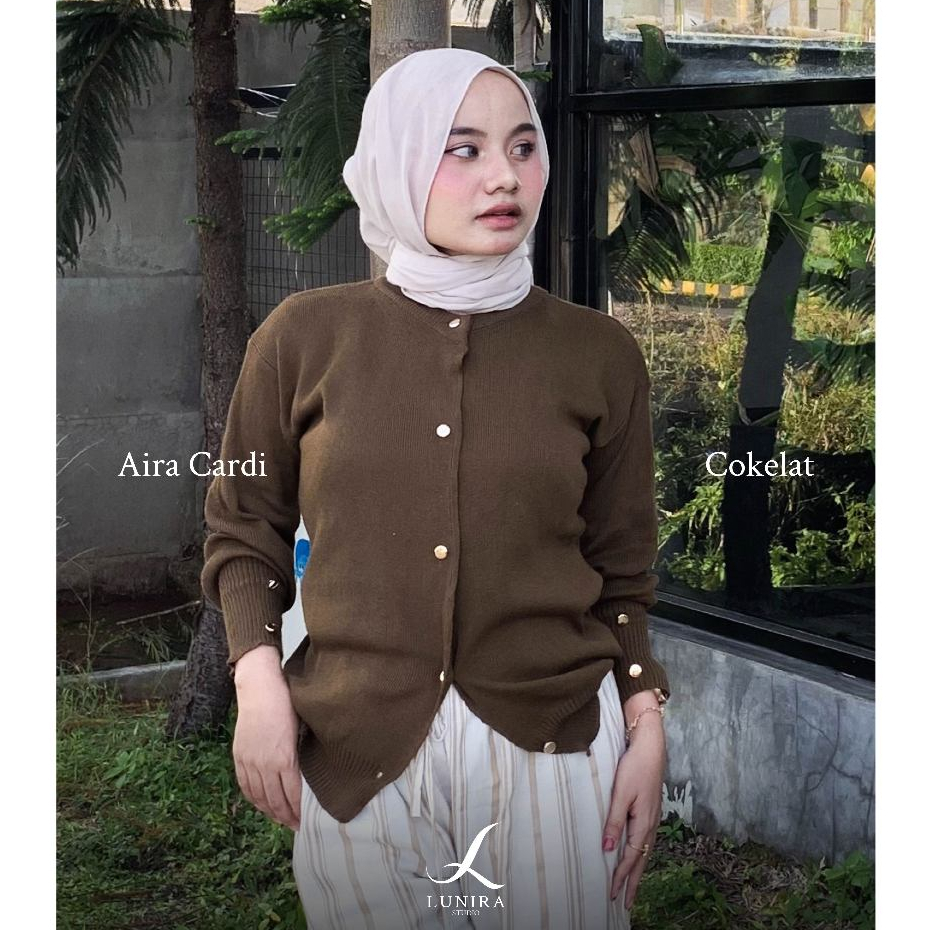 Jual Cardigan Rajut Inara by Lunira – Katun Rajut Kancing Emas All Size ...