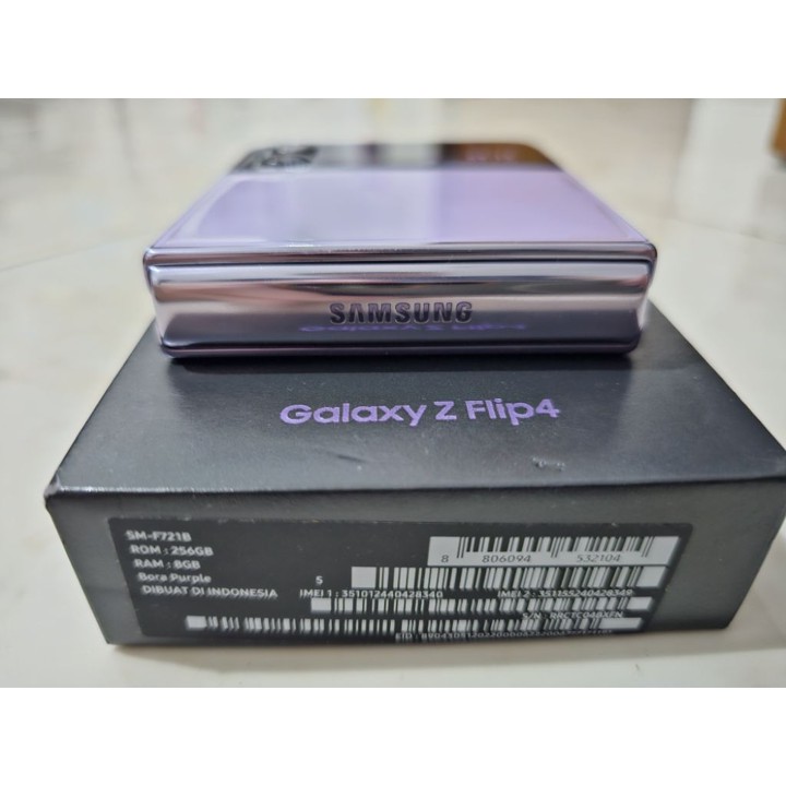 Samsung Z Flip 4 8/256 ex SEIN