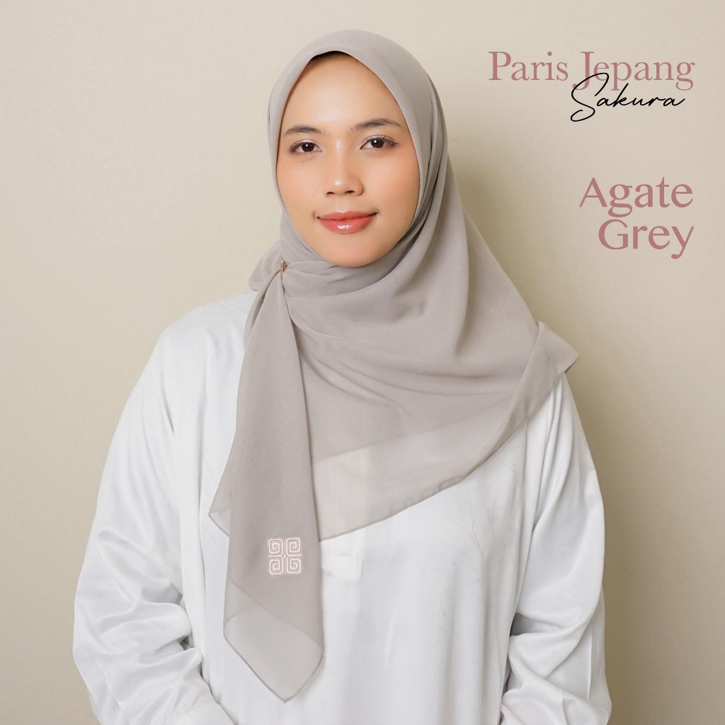Restu Anggraini Paris Jepang Sakura