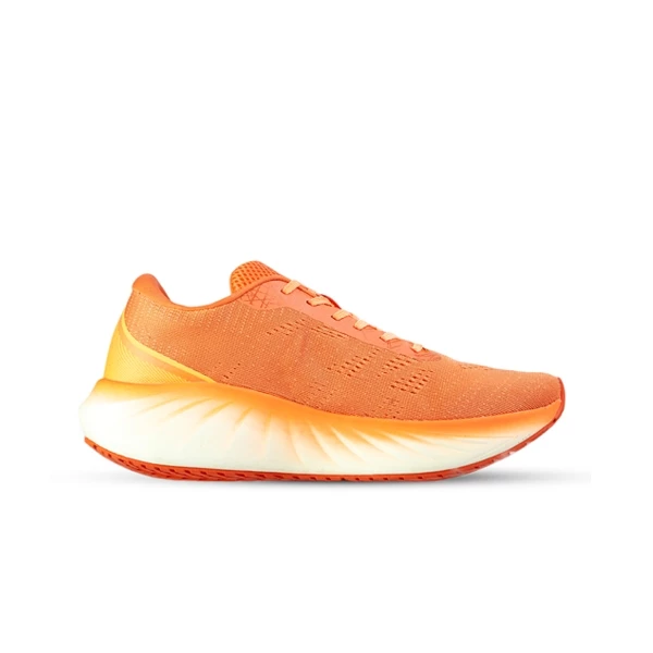 Detail outsole dan desain ergonomis Ardiles Drive XTEND Red Salmon untuk lari jarak jauh