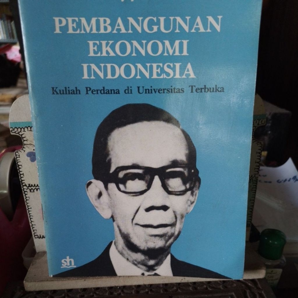 Jual Pembangunan Ekonomi Indonesia. Sumitro Djojohadikusumo | Shopee ...