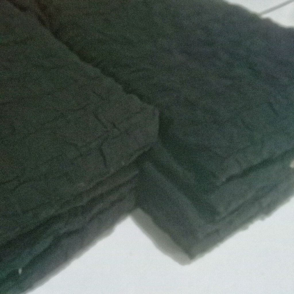 Jual kain crinkle uniqlo potongan warna hitam | Shopee Indonesia