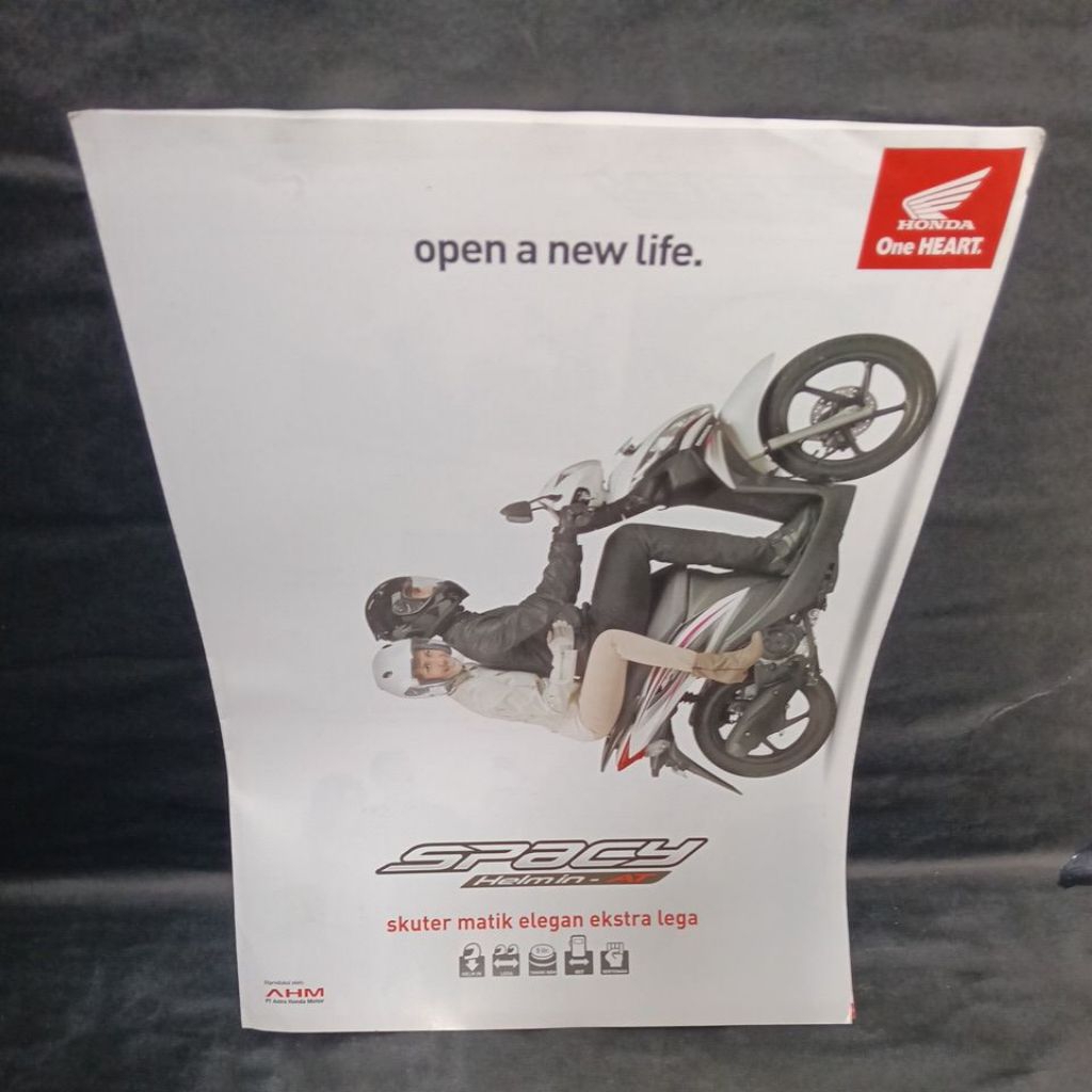 Jual poster brosur leaflet katalog honda spacy helm in AT | Shopee ...