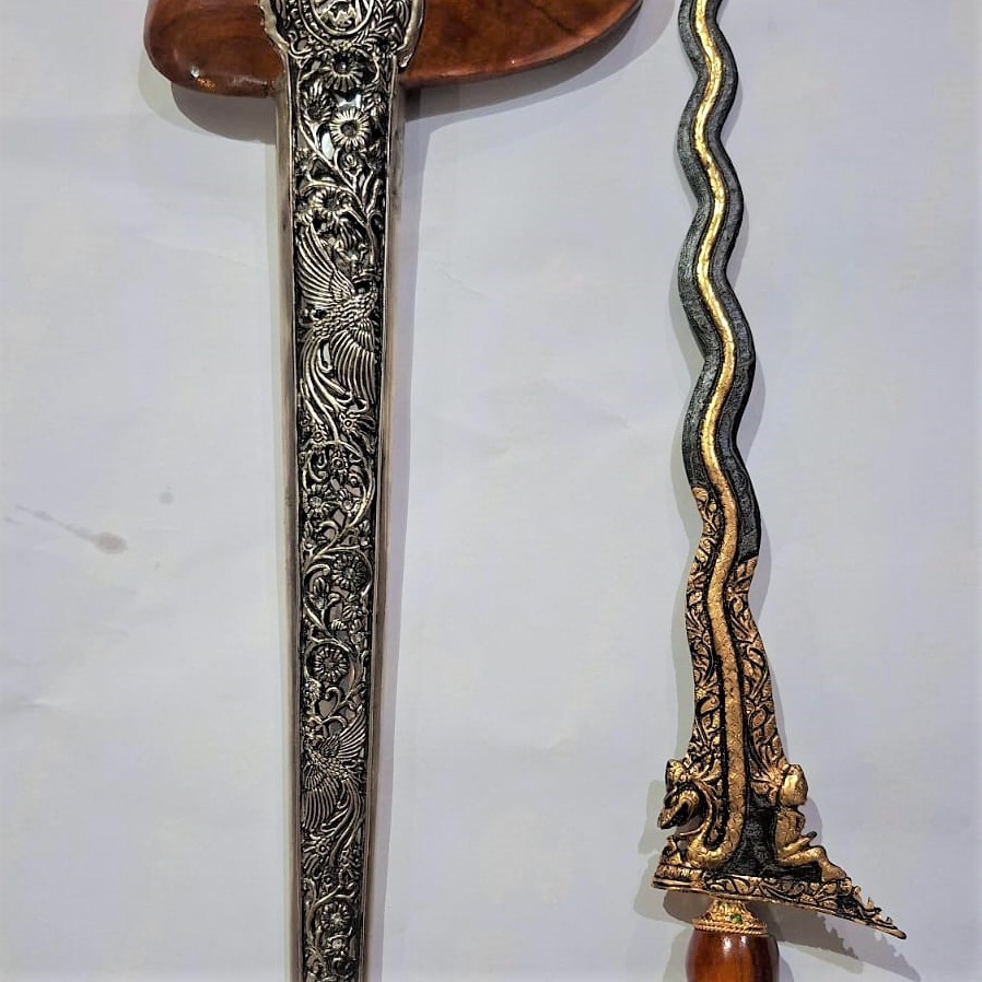 Jual Keris Gayaman rongko Solo bahan Kayu Telesium dhapur nogo sungkem ...