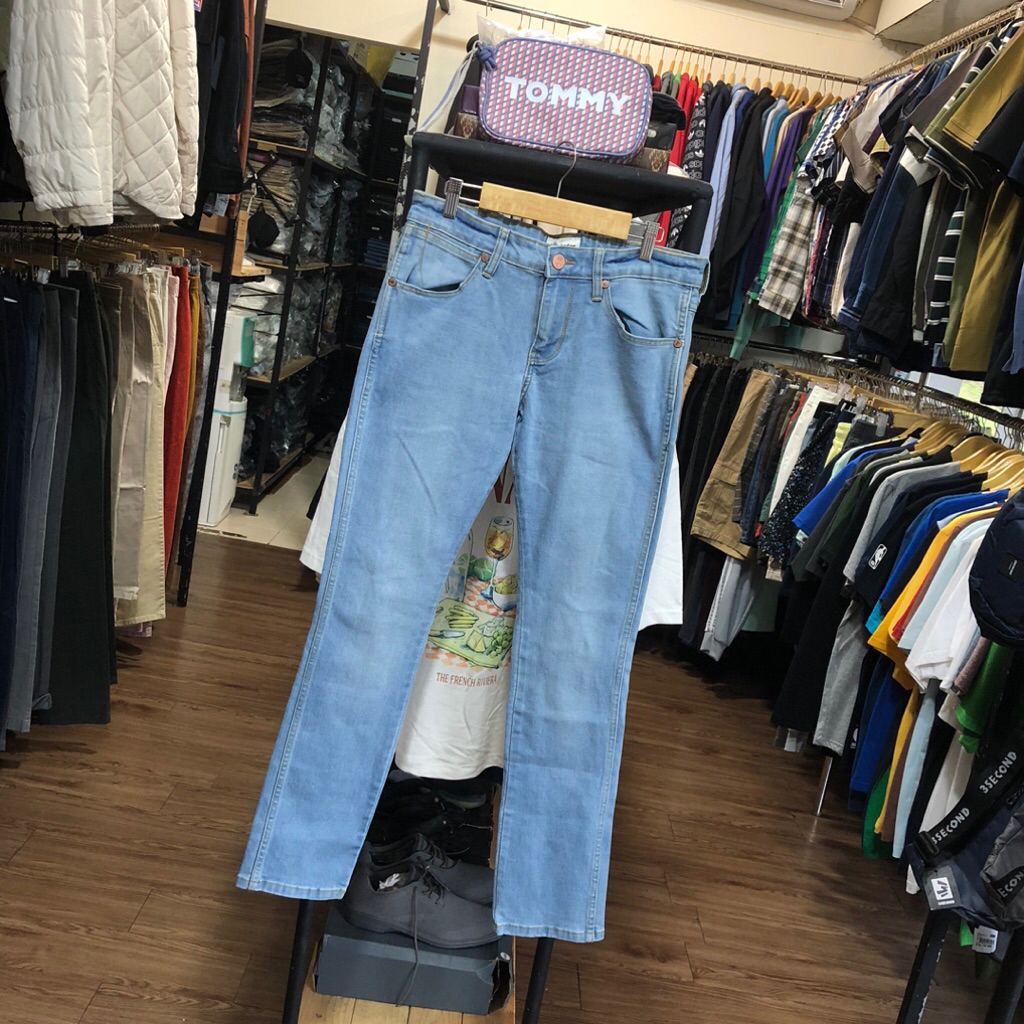Jual JEANS WRGR VEGAS SM7BC04A23 GRADE B | Shopee Indonesia