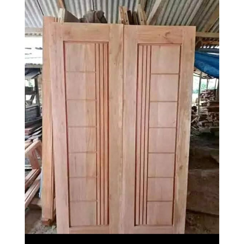 pintu kupu kupu.2 pintu.kayu mahoni ukuran.200x120