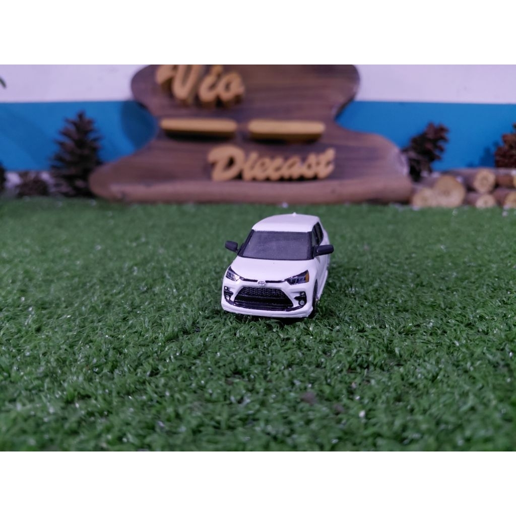 Jual Diecast Miniatur Toyota Raize skala 1:64 | Shopee Indonesia