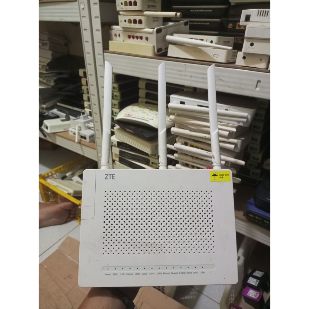 Jual ROUTER ZTE ZXHN F670 GPON ANTENA 3 + ADAPTOR | Shopee Indonesia