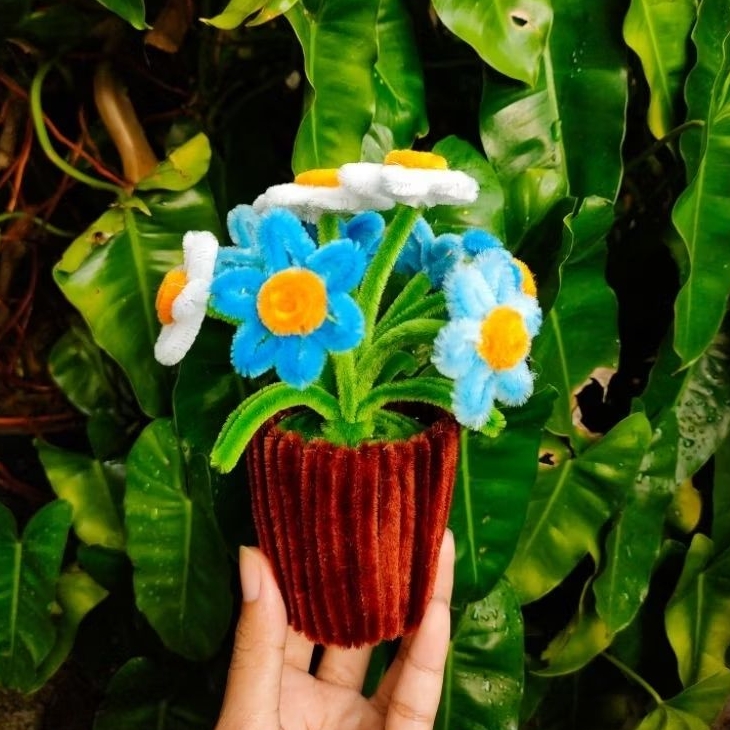 Jual Bunga Daysi mini pipe cleaner white blue/kawat bulu | Shopee Indonesia