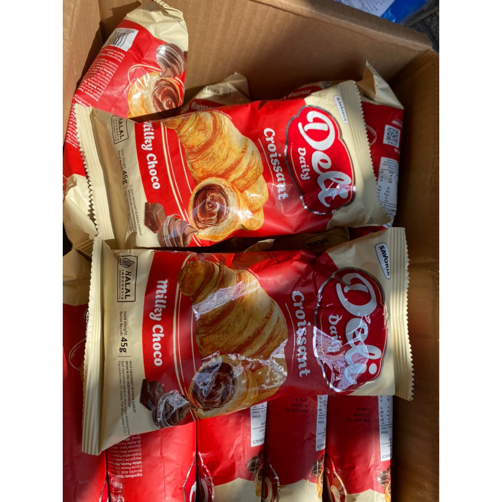 Jual roti daily croissant cemilan gandum renyah dengan rasa | Shopee ...