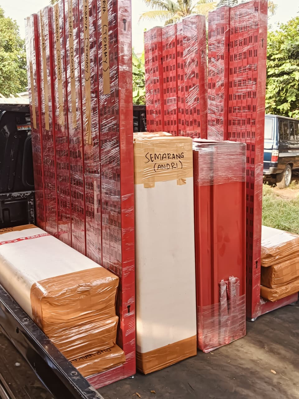 Jual tiang rak gondola, tiang rak minimarket,tiang rak display, holo ...