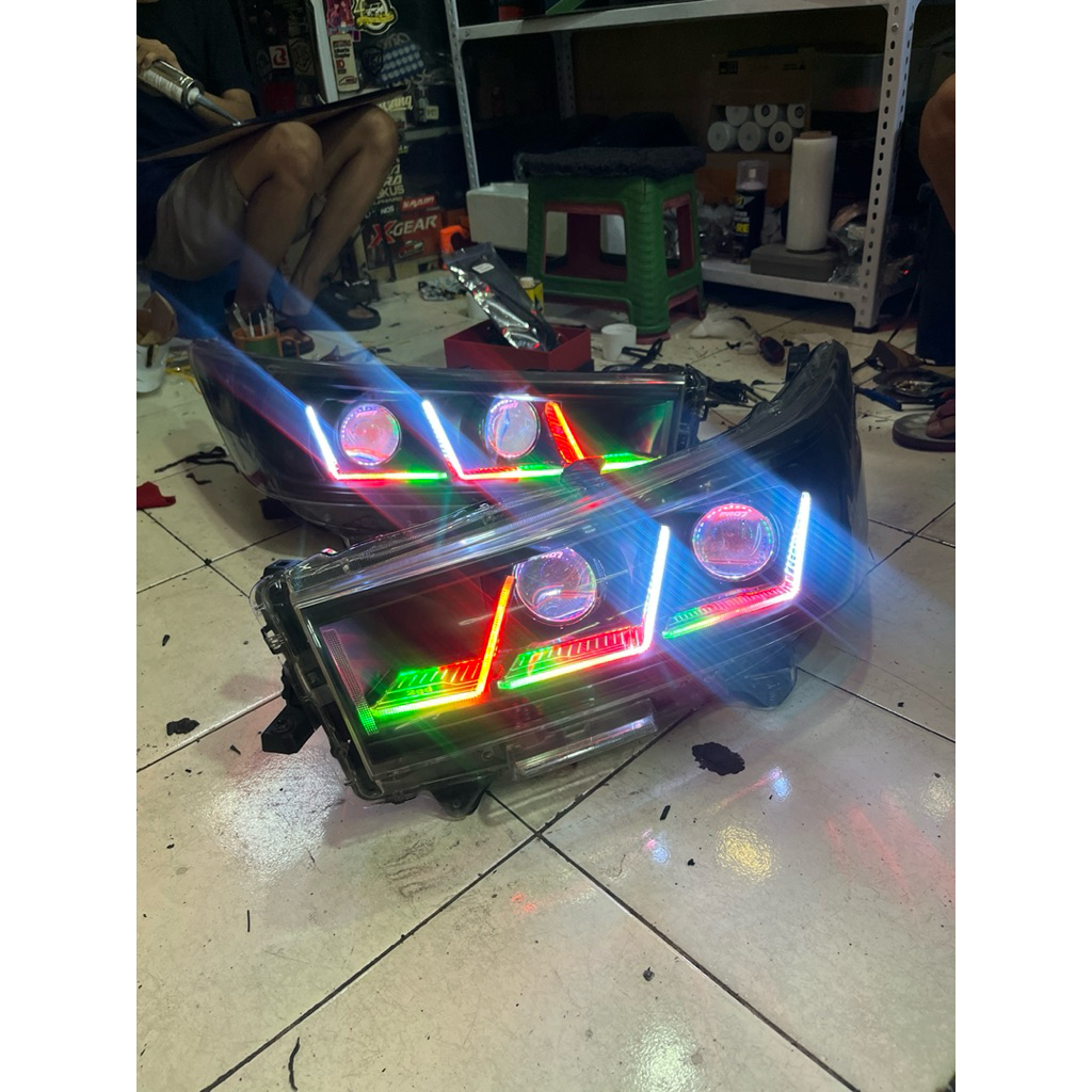 Jual lampu innova reborn headlamp custom innova reborn custom rgb ...