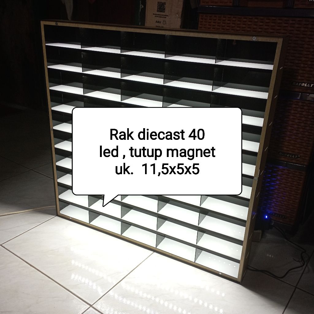 Jual Rak akrilik diecast 40 slot custom led | Shopee Indonesia