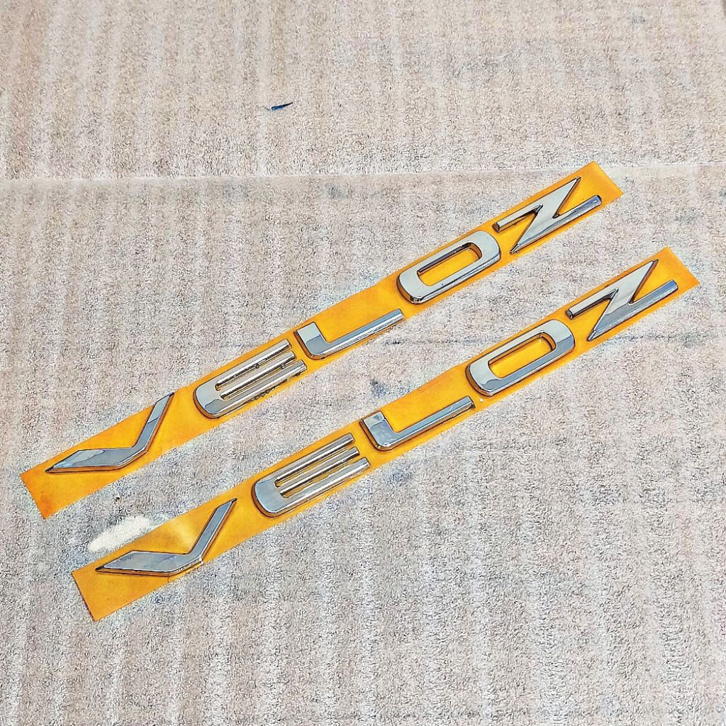 Jual Emblem Tulisan Logo Toyota VELOZ 2022 Up Original – Kap Mesin ...