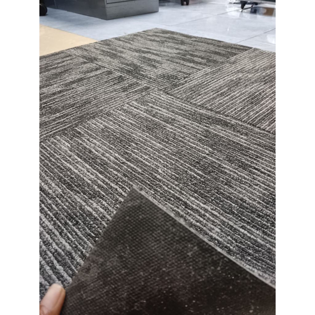 karpet Lantai Tile 50cmx50cm Abu gelap 02second berkualitas
