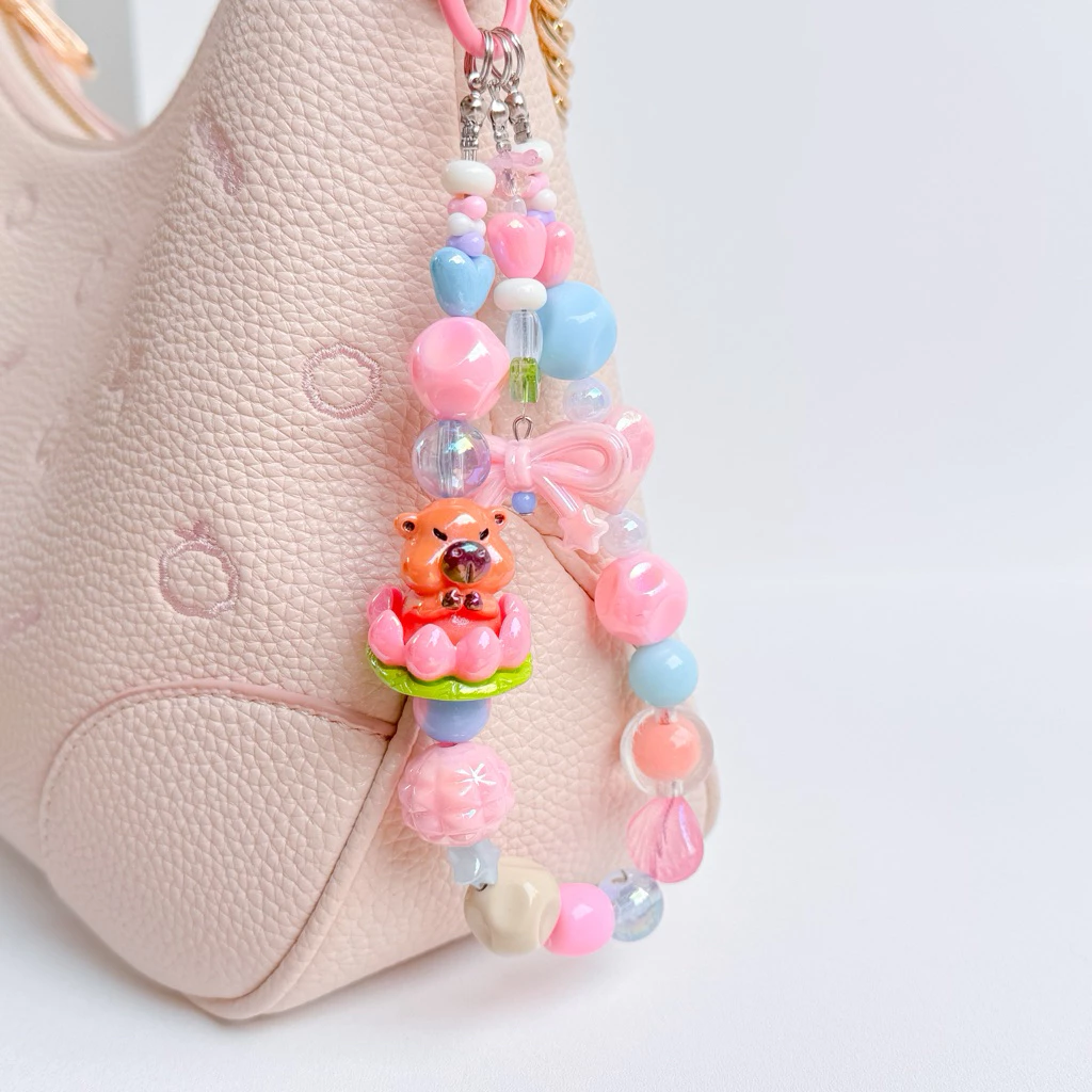 BAG CHARM LUXURY CAPYBARA PINK | KEYCHAIN & PHONE STRAP